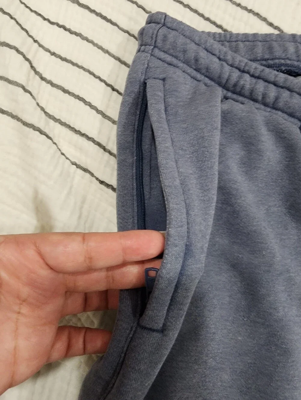 Alo Yoga Chill Sweatpants Vintage Bluestone Blue Joggers Small S Unisex